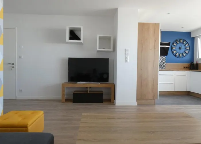 Appartement Moderne 2 Chambres, Vue Mer, Rénové, 5 Pers. - Fr-1-323-230 *